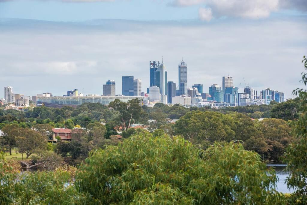 Perth Ascot Sub Penthouse Spectacular 240 Degree River And City Views , 外观 照片