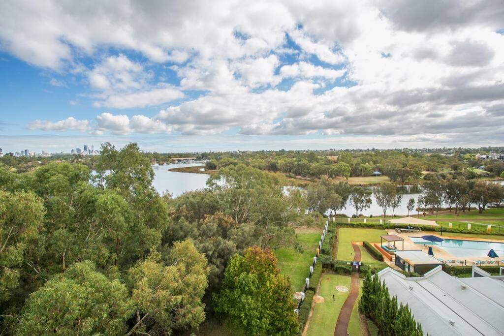 Perth Ascot Sub Penthouse Spectacular 240 Degree River And City Views , 外观 照片